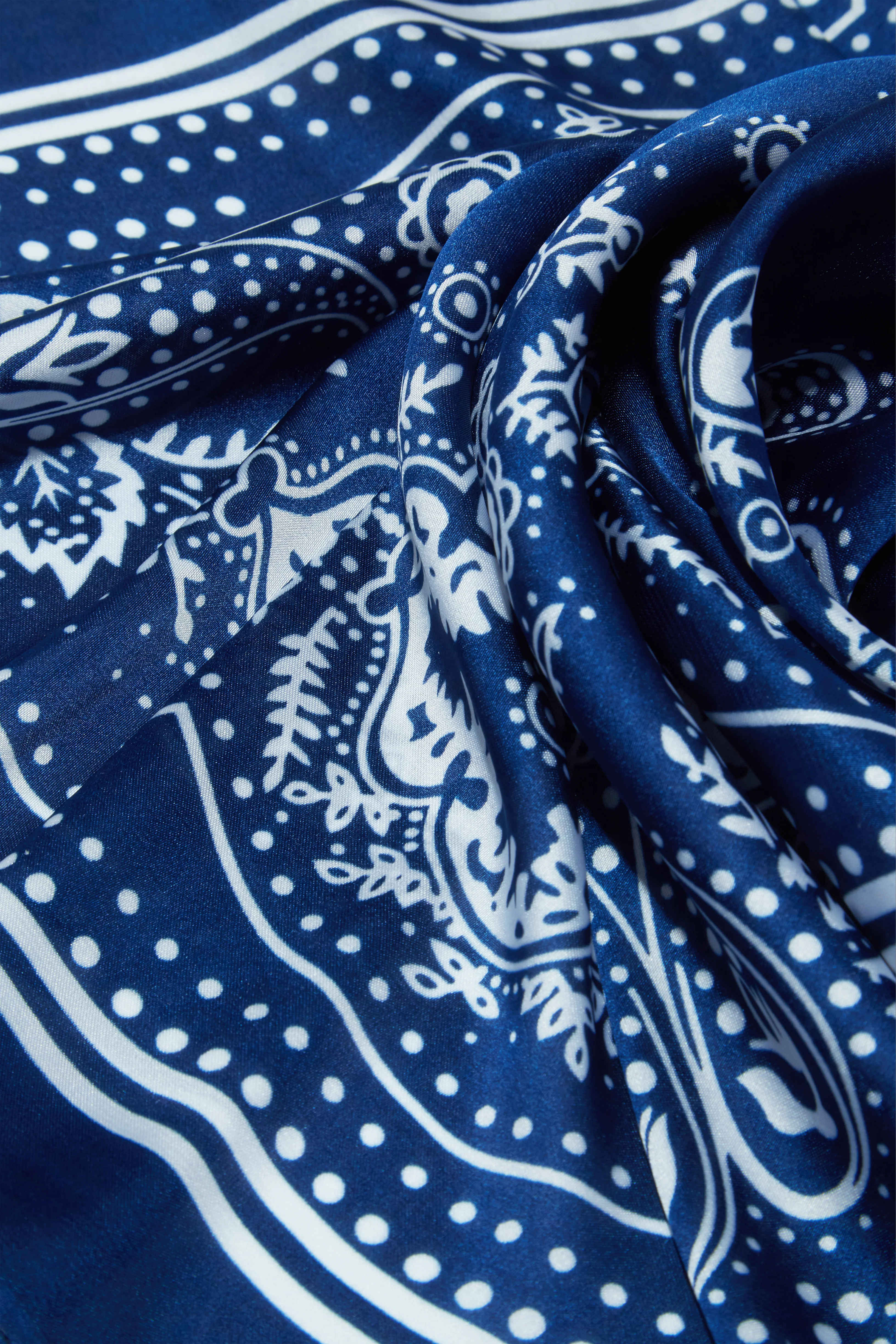Amirah Multipurpose Scarf - Navy - Image 3