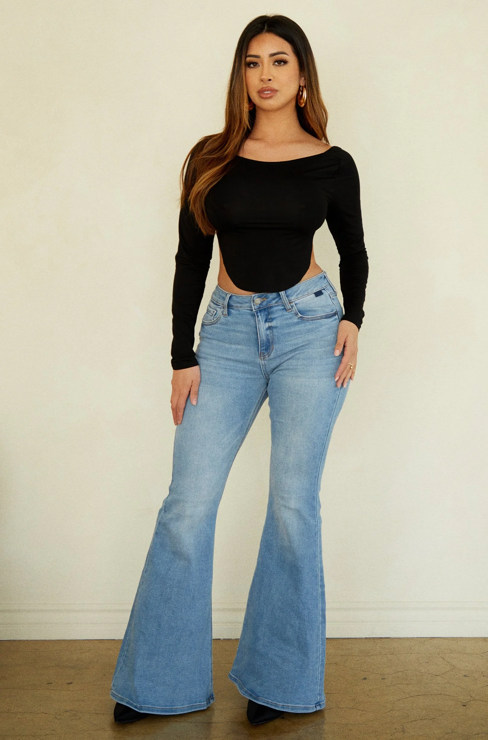 Ivette Mid Rise Super Flare Pant - Light Denim - Image 4