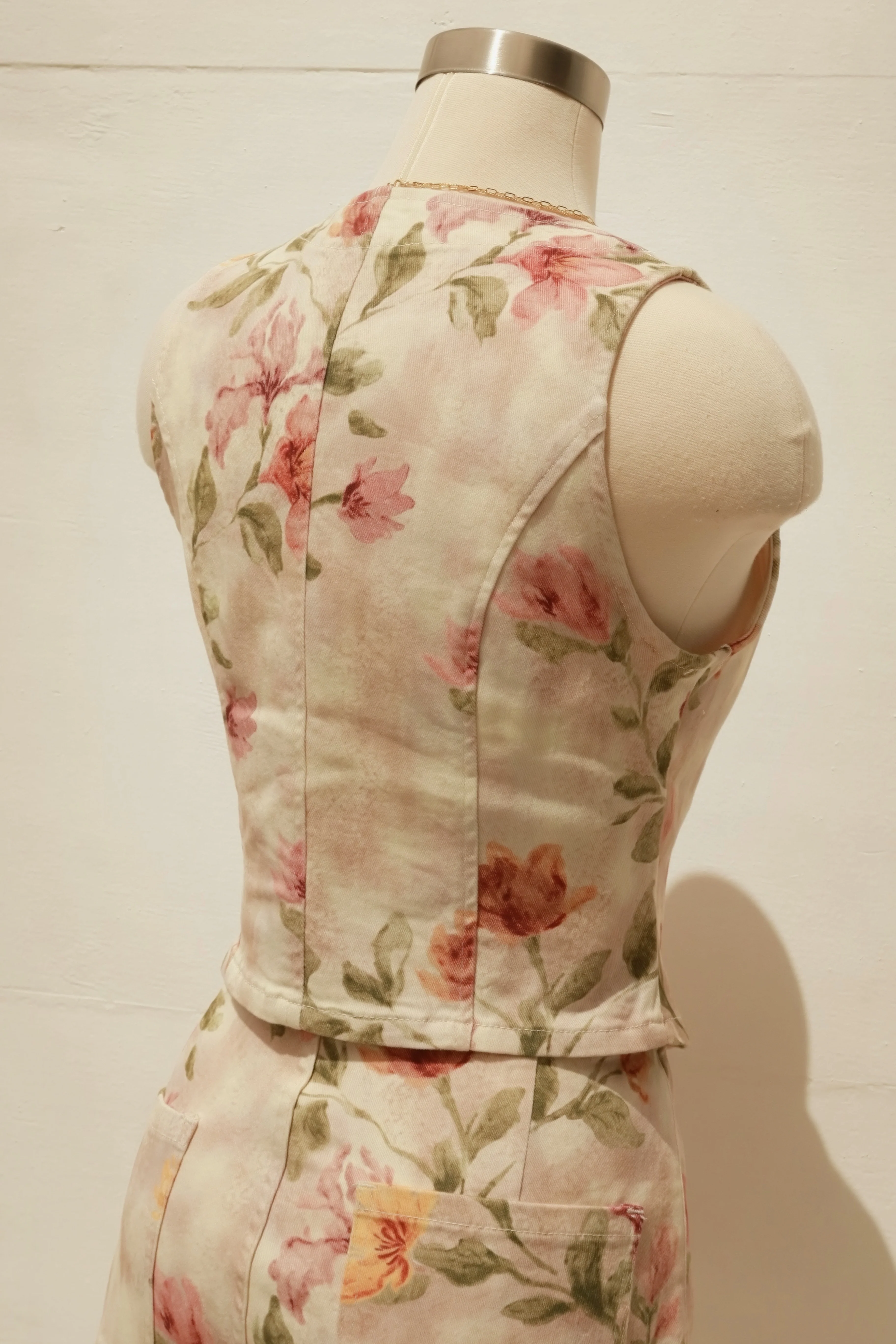 Lily Rose Vest Top - White Floral - Image 4
