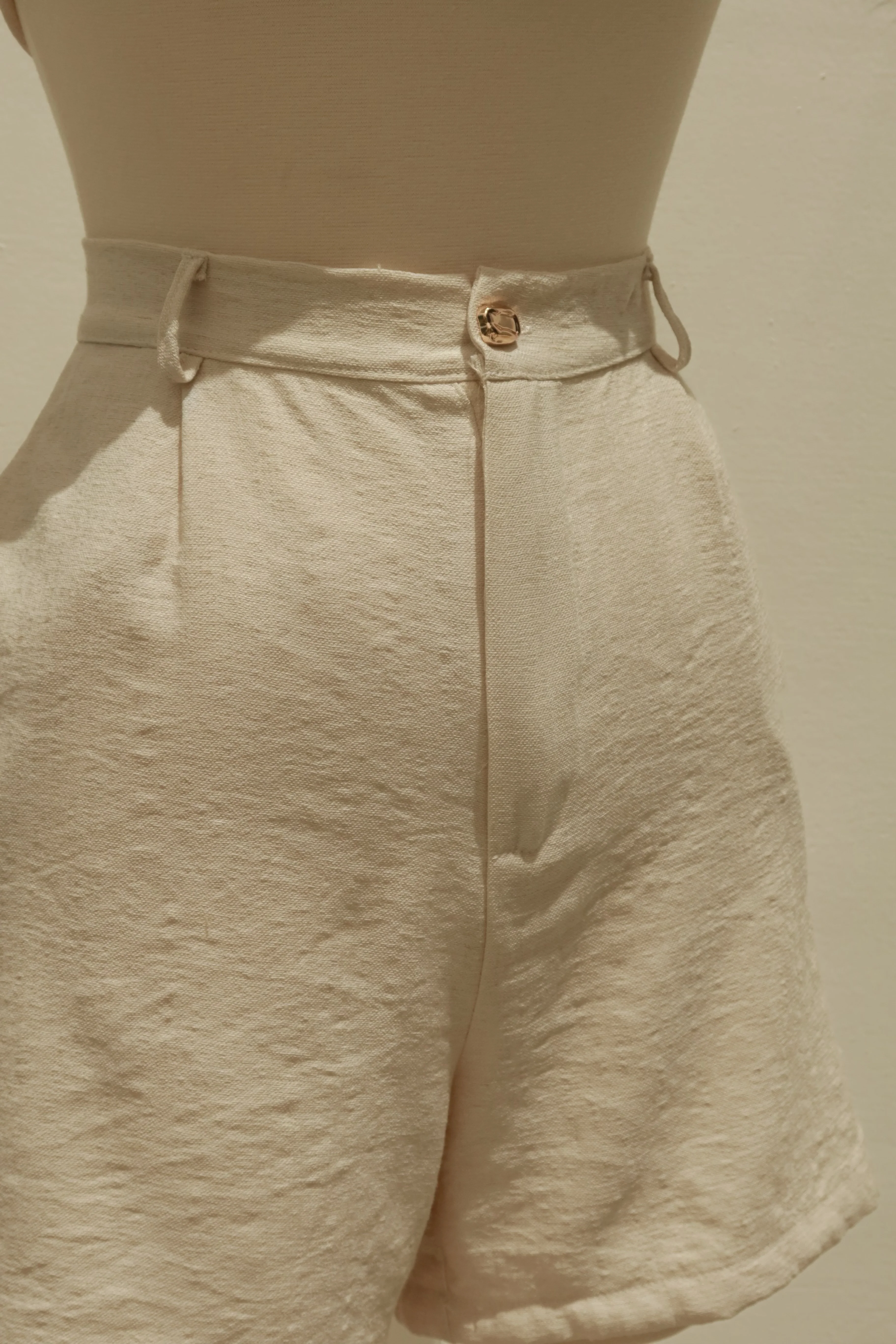 Lucia Linen Shorts - Nude - Image 5